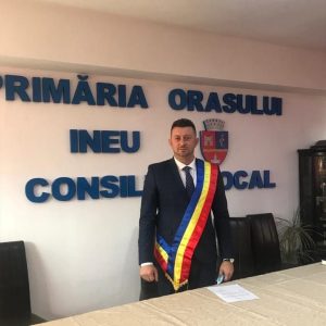 Arad: Primarul Călin Ilie Abrudan a semnat contractul finanțat prin PNRR pentru canalizare cu vidanjare în zona Dealul Viilor în valoare de peste 10 mil. lei